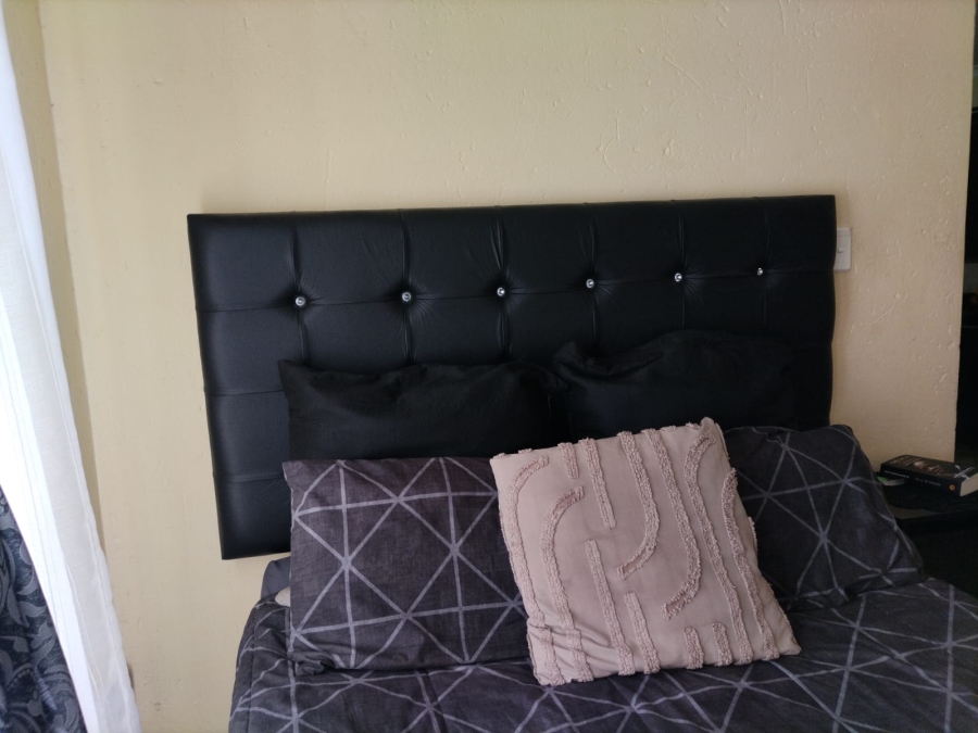 1 Bedroom Property for Sale in Waterval East North West